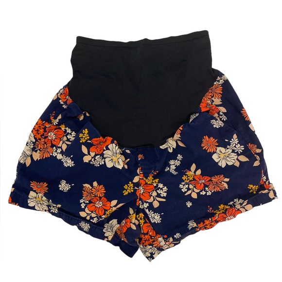 Size 8-Maternity full panel shorts-Old Navy - Picture 1 of 3